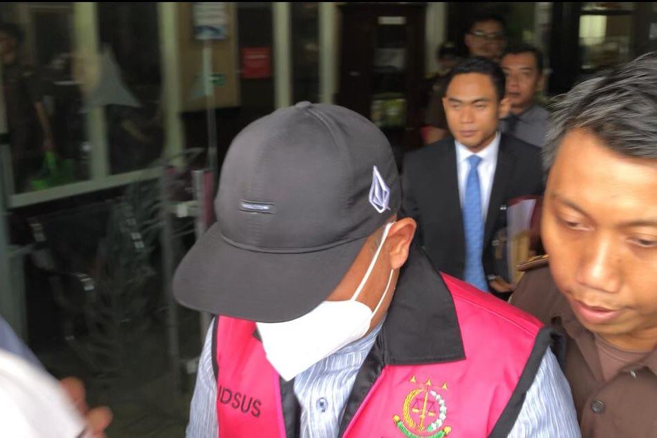 Korupsi Proyek Pujasera “Kapal Majapahit”, Kejari Tahan Sekretaris Dinas PUPR Kota Mojokerto