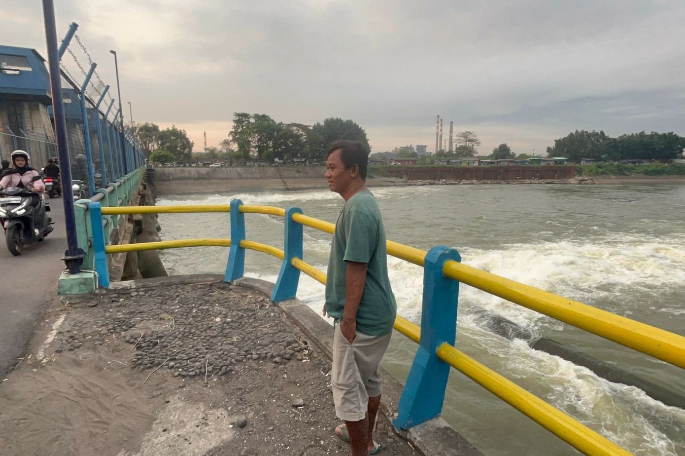 Diduga Bunuh Diri, Pria Lompat ke Sungai Rolak Songo Mojokerto