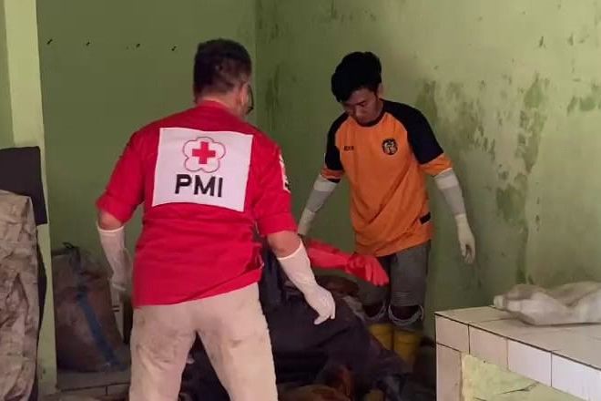 Diduga Sakit, Pria Lansia Ditemukan Tak Bernyawa di Gudang Pasar Rakyat Trowulan Mojokerto