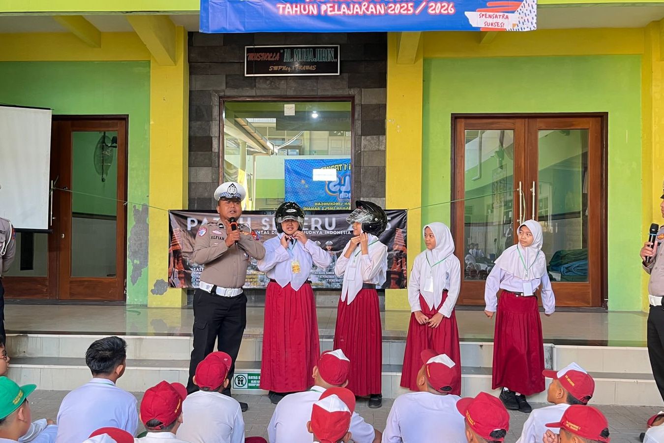 Satlantas Polres Mojokerto Edukasi Keselamatan Berlalu Lintas di SMPN 1 Trawas