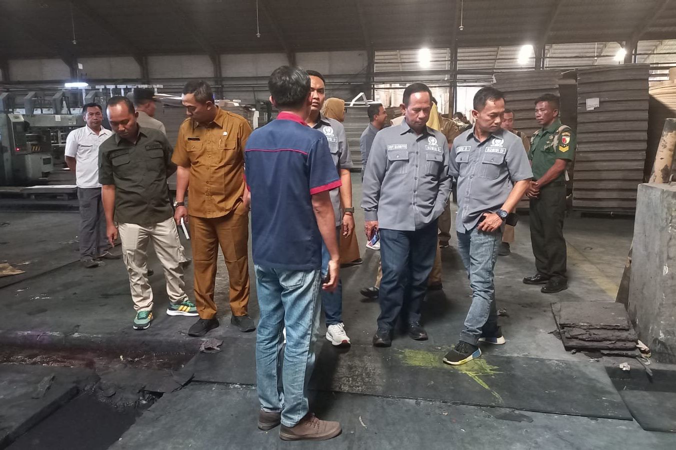 Pabrik Karton di Ketemasdungus Mojokerto Terancam Disegel