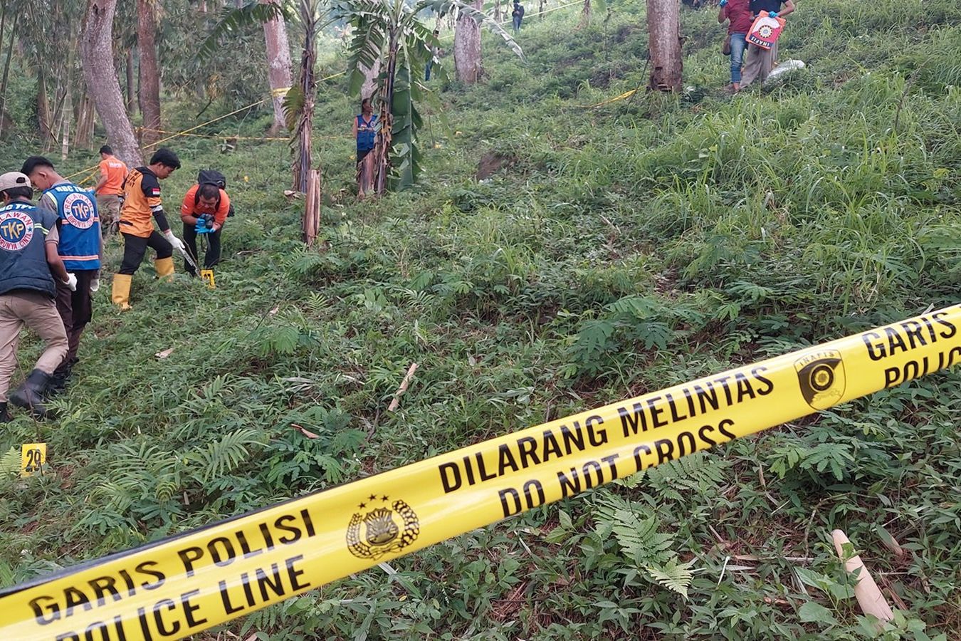 Polda Jatim Terjunkan Anjing Pelacak di TKP Penemuan Potongan Tubuh Manusia di Pacet