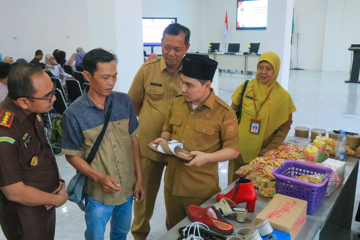 Genjot Ekonomi Warga, Pemkab Mojokerto Gelar Pelatihan Digital IKM dan Pasar Murah