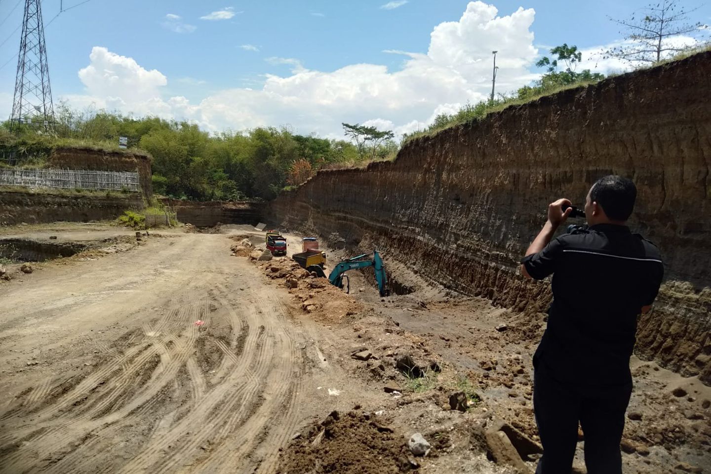 Meresahkan Warga, Tambang Galian C di Kutogirang Mojokerto Dipantau Mabes Polri