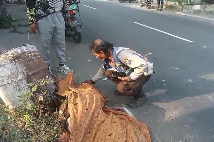 Truk Tangki Vs Sepeda Motor di Kemlagi Mojokerto, Satu Orang Tewas