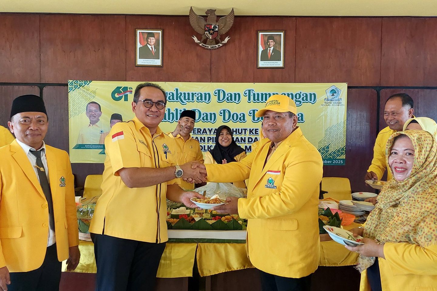 HUT ke-61, Golkar Mojokerto Tabur Bunga hingga Siapkan Pasar Murah dan Pentas Seni