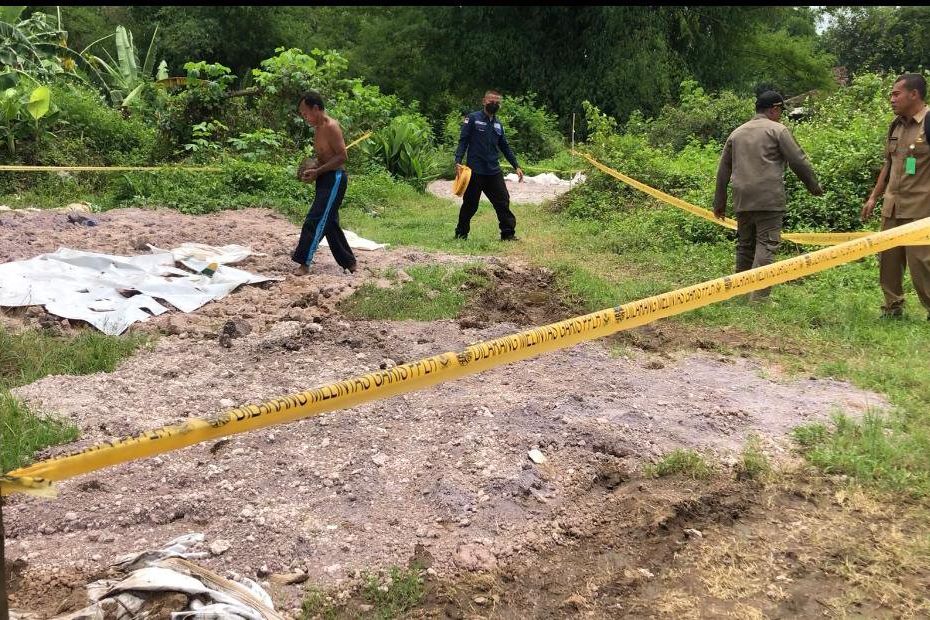 DLH Mojokerto Telesuri Pembuangan Limbah di Kawasan Permukiman Warga