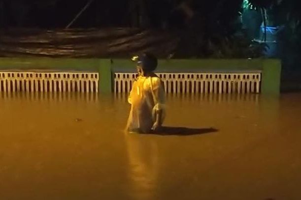 Hujan Deras, Sungai di Mojokerto Meluap dan Merendam Rumah Warga