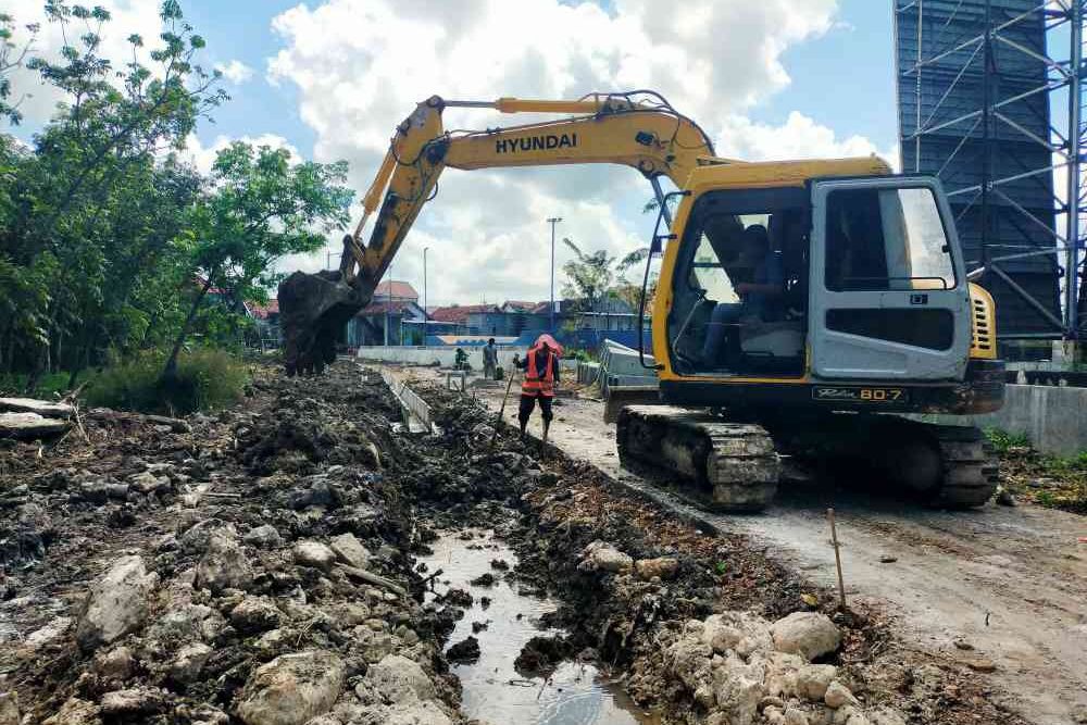 Rekanan Klaim Telah Ganti Material Berlumut di Proyek Jalan SSC Sampang