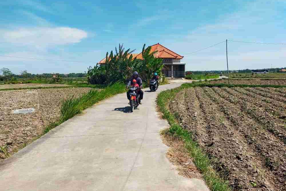 Habis Ruang Kelas SD, Terbitlah Jalan Karang Dalem-Patarongan
