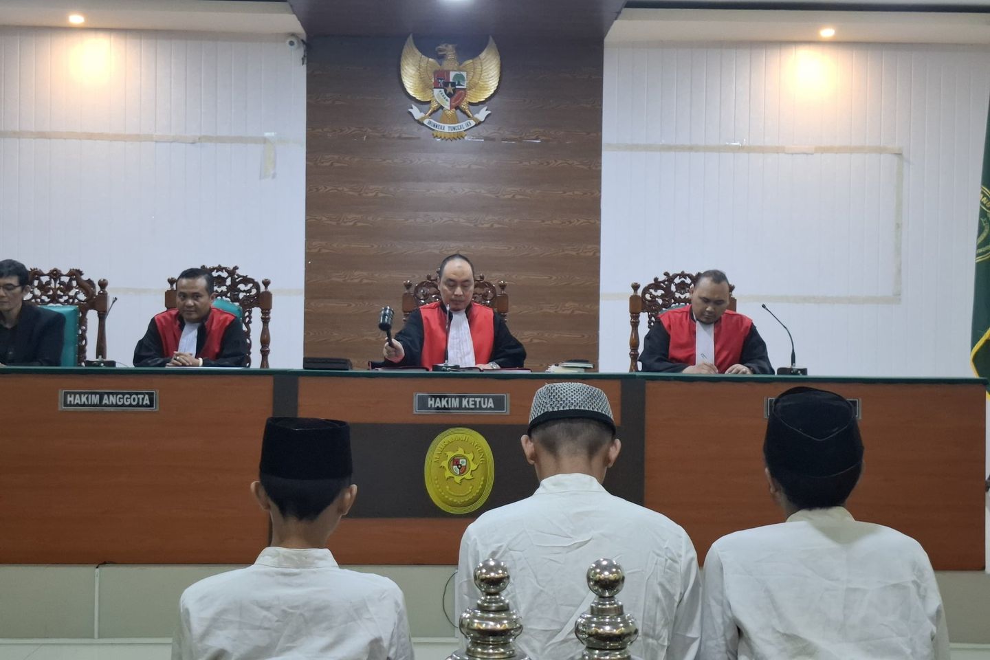 Tiga Terdakwa Kasus Pembunuhan Siswi SMA di Jombang Didakwa Pasal Berlapis