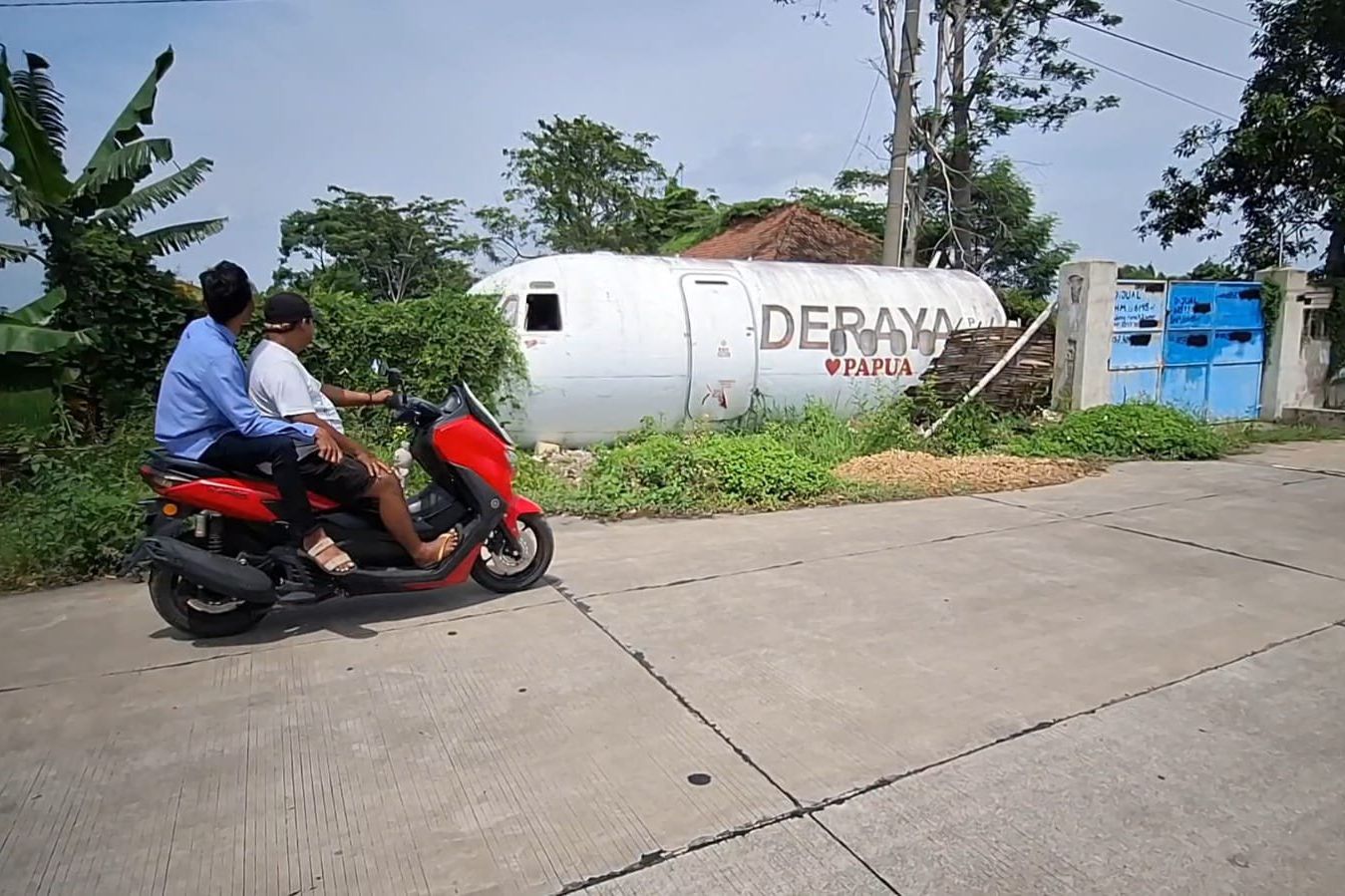 Didatangkan dari Jakarta, Bangkai Pesawat di Mojokerto Akan Dijadikan Destinasi Wisata