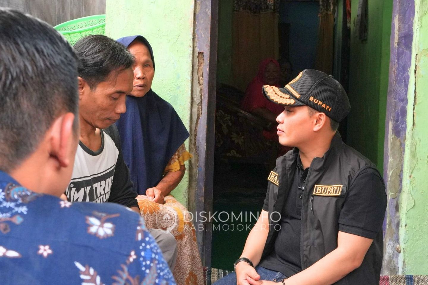 Sebelum Bedah Rumah Terealisasi, Bupati Mojokerto Tinjau RTLH Warga Lansia