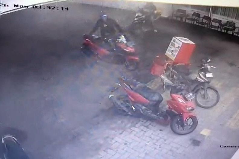 Honda PCX Raib Saat Diparkir di Swalayan Mojokerto