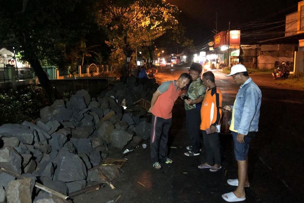 Enam Kali Lakalantas dalam Sehari di Jalan Raya Pokecik Mojokerto