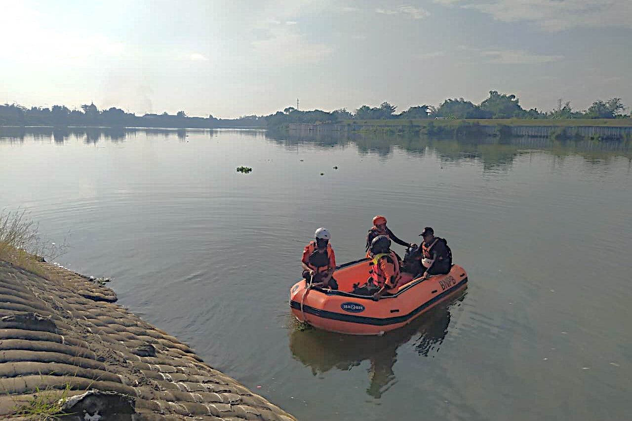Terkendala Cuaca, Pencarian Korban Tenggelam di Sungai Brantas Dihentikan