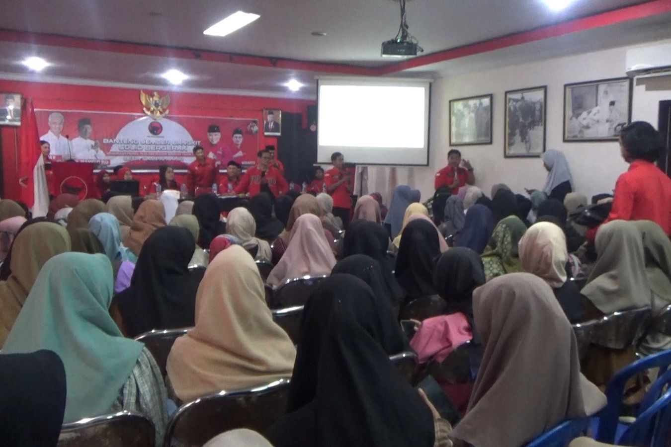 Peringati Hari Sumpah Pemuda, Ratusan Gen Z Jember dapat Pendidikan Politik langsung dari Parpol