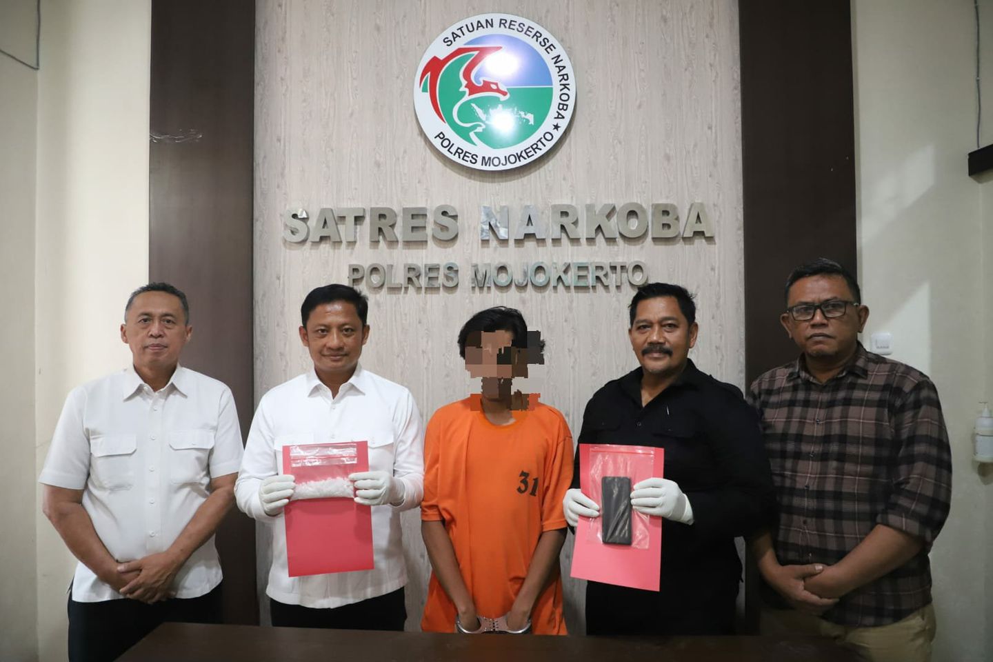 Polres Mojokerto Buru Bandar Pemasok 30,50 Gram Sabu ke Pengedar