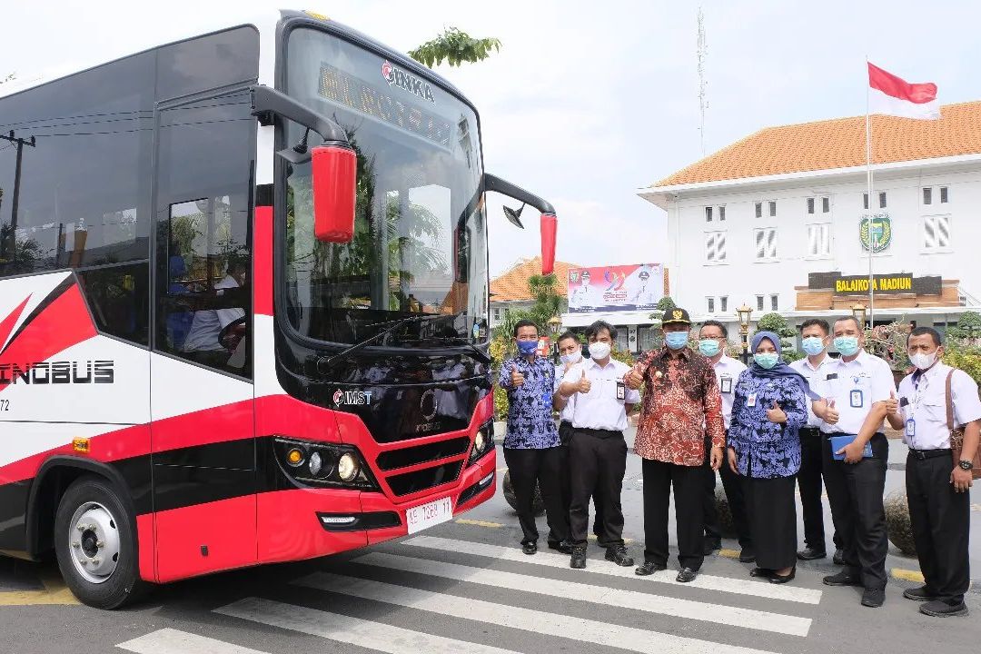Melalui Bus Listrik Merah Putih, Sejumlah Perguruan Tinggi Berkontribusi Lancarkan KTT G20 2022
