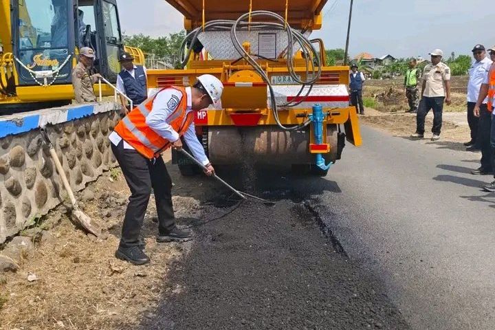 Pemkab Probolinggo Beli Ekskavator <em>Long</em> <em>Arm</em> dan Tambah Truk Alpomain