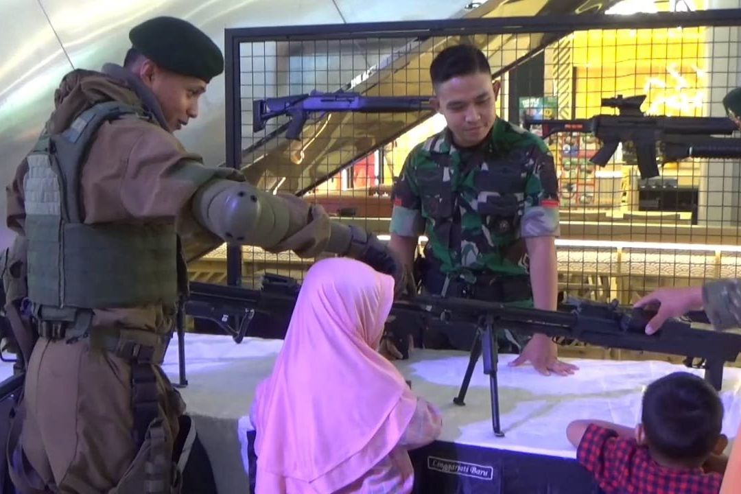 Rayakan HUT TNI ke-78, Brigrif Raider 92 Kostrad Pamer  Alutsista 