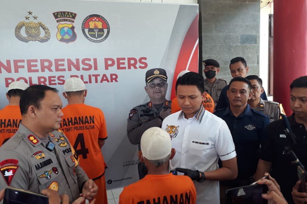 Cemburu Buta, Kakek di Blitar Pukul Istri Hingga Meninggal