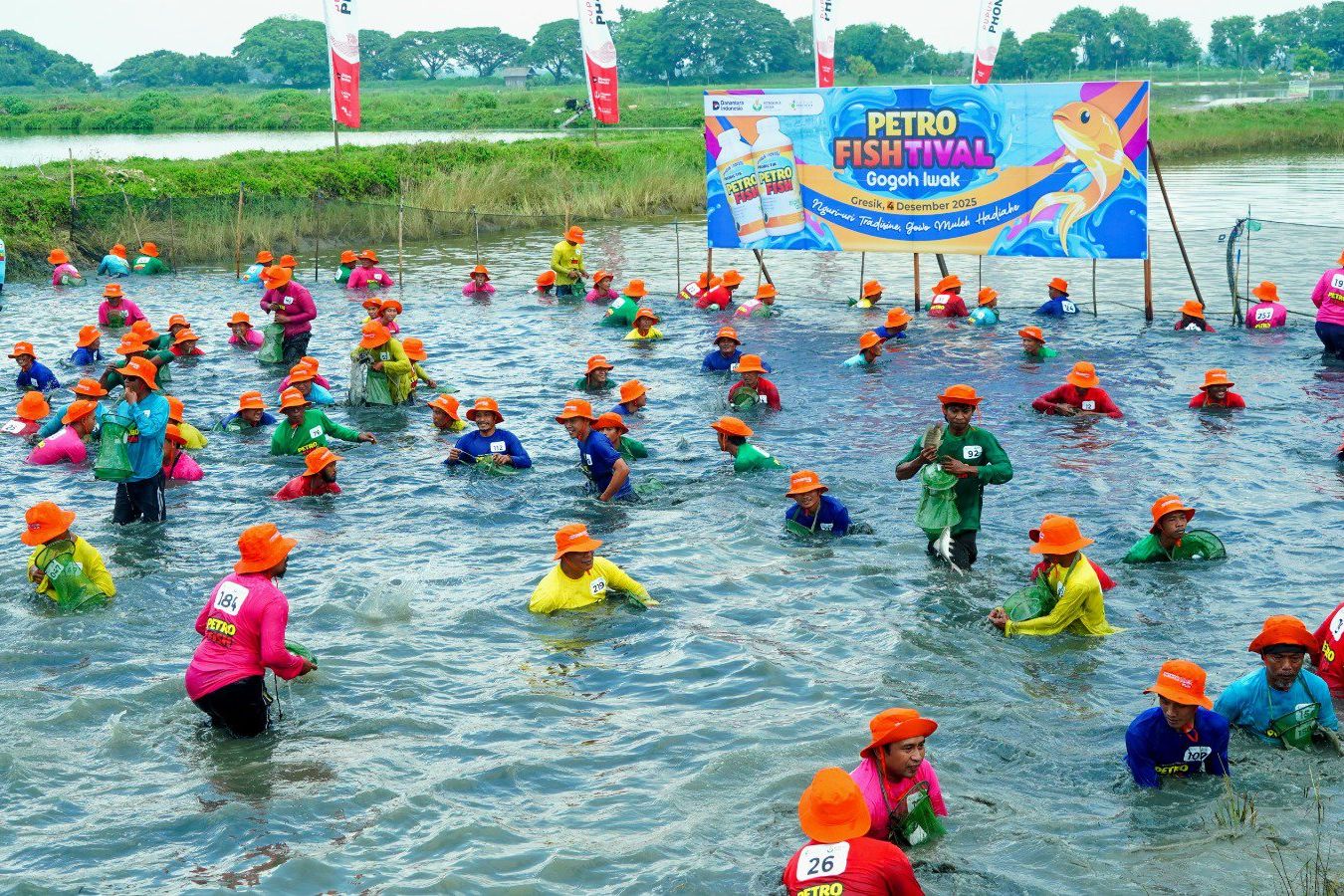 Petro Fishtival Gogoh Iwak, Cara Baru Petrokimia Gresik Genjot Mutu Budidaya Perikanan