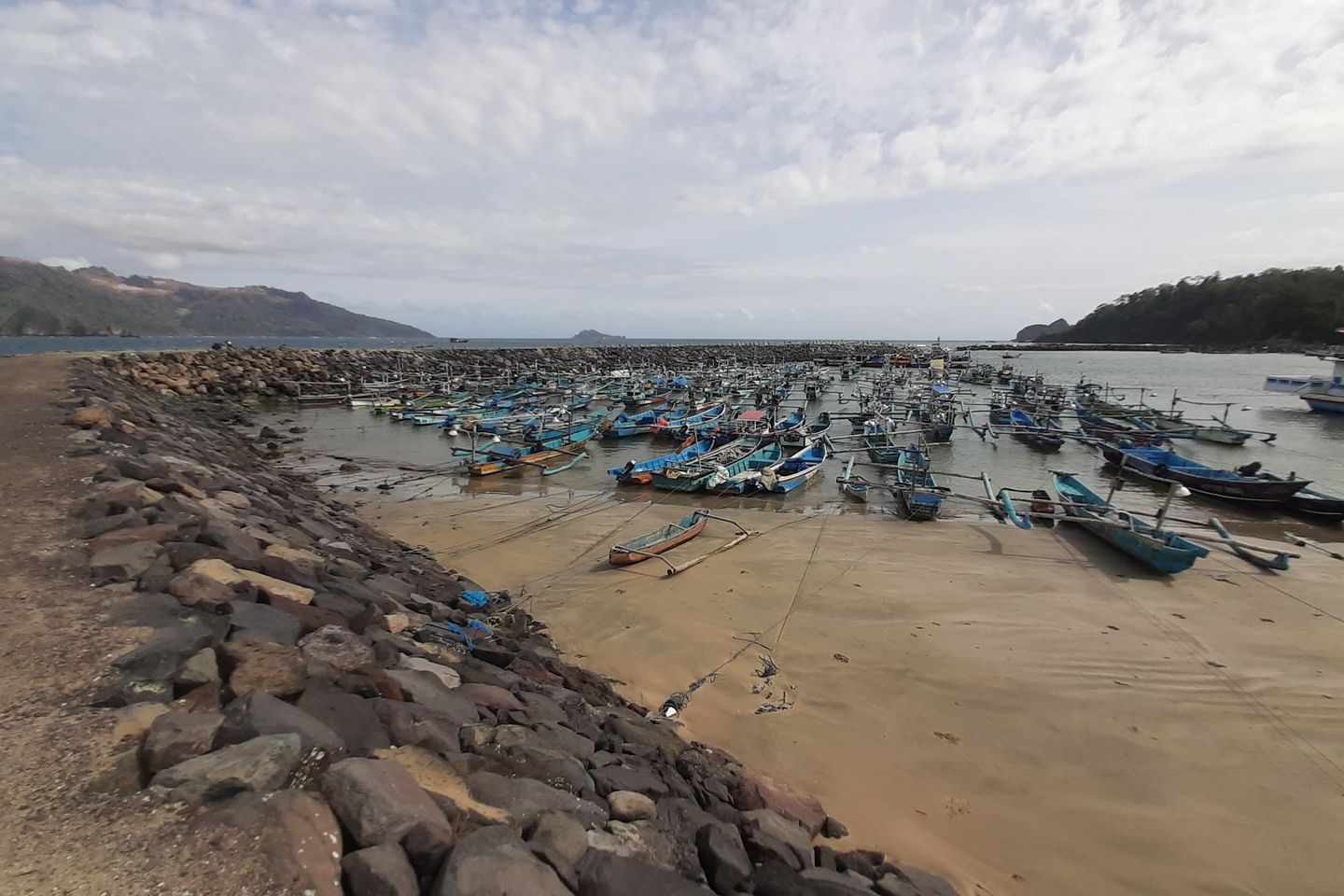 Beberapa Pantai di Banyuwangi Selatan Terimbas Banjir Rob