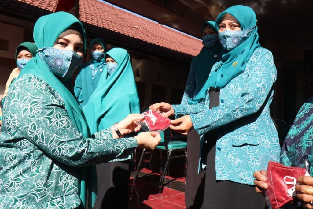 Hari Kemerdekaan, PKK Kota Probolinggo Sebar 7.000 Masker