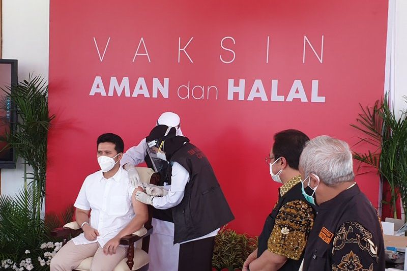 Tegang Disuntik Vaksin, Tensi Darah Pejabat dan Tokoh di Jatim Naik
