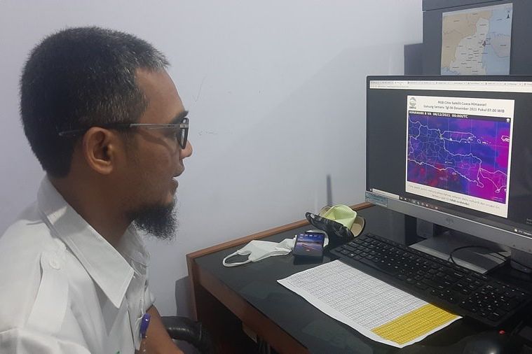 Sebaran Abu Vulkanik Semeru Tak Terdeteksi Satelit Himawari