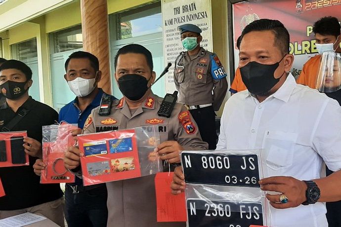 Sindikat Pelaku Skimming Kartu ATM Ditangkap Polresta Banyuwangi