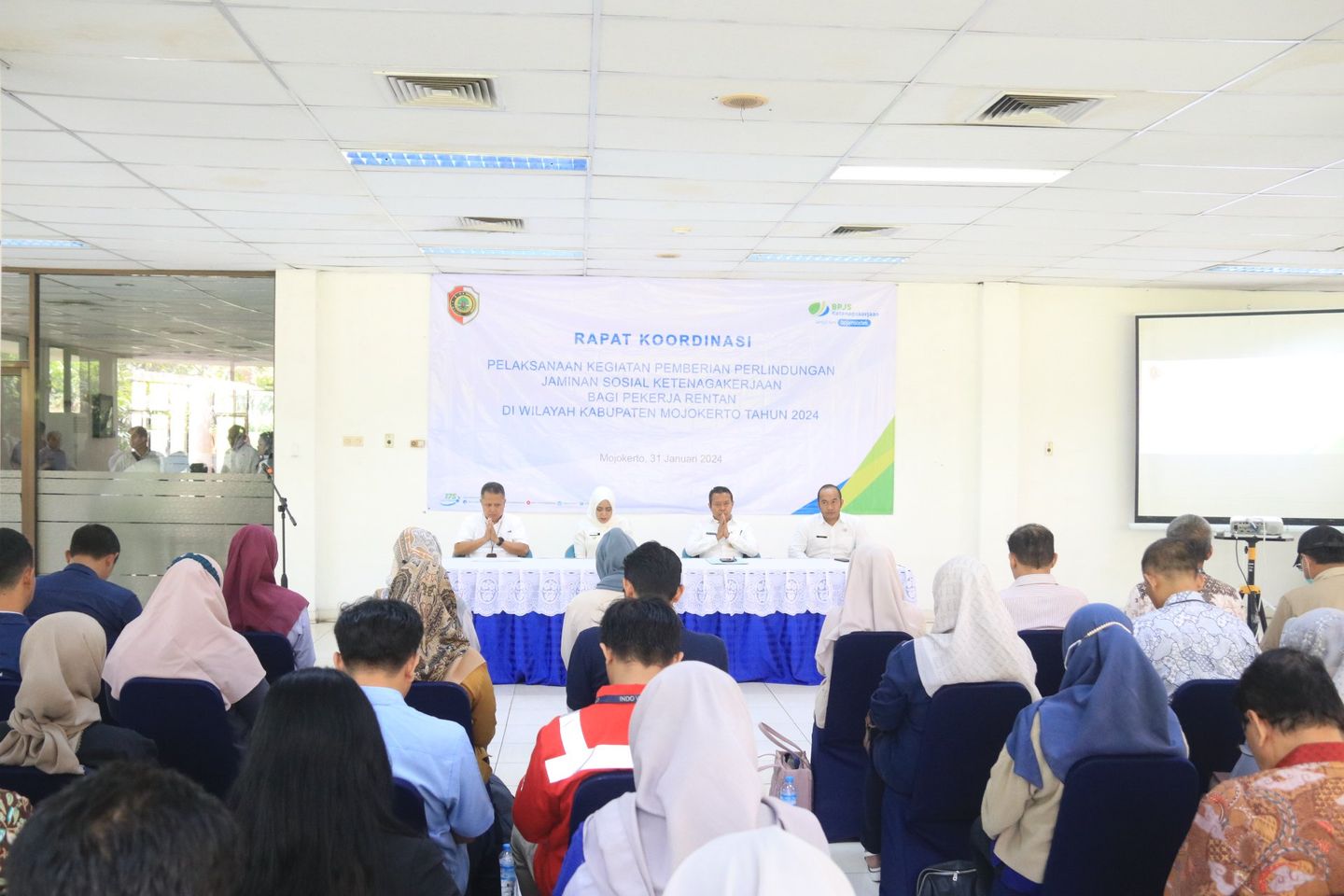BPJS Ketenagakerjaan dan Bupati Mojokerto Serahkan Santunan JKM dan JKK Rp392 Juta