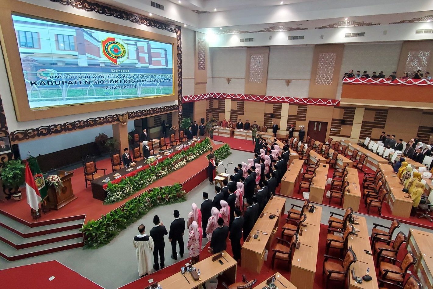 Resmi Dilantik, Ini Ketua Sementara dan Daftar Anggota DPRD Kabupaten Mojokerto 2024-2029