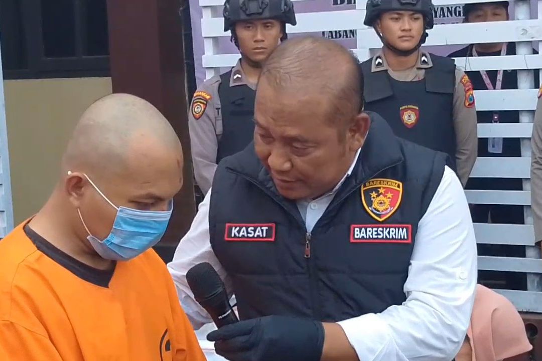 Polres Probolinggo Kota Tangkap Tersangka Pencurian Enam Unit PS dan Laptop