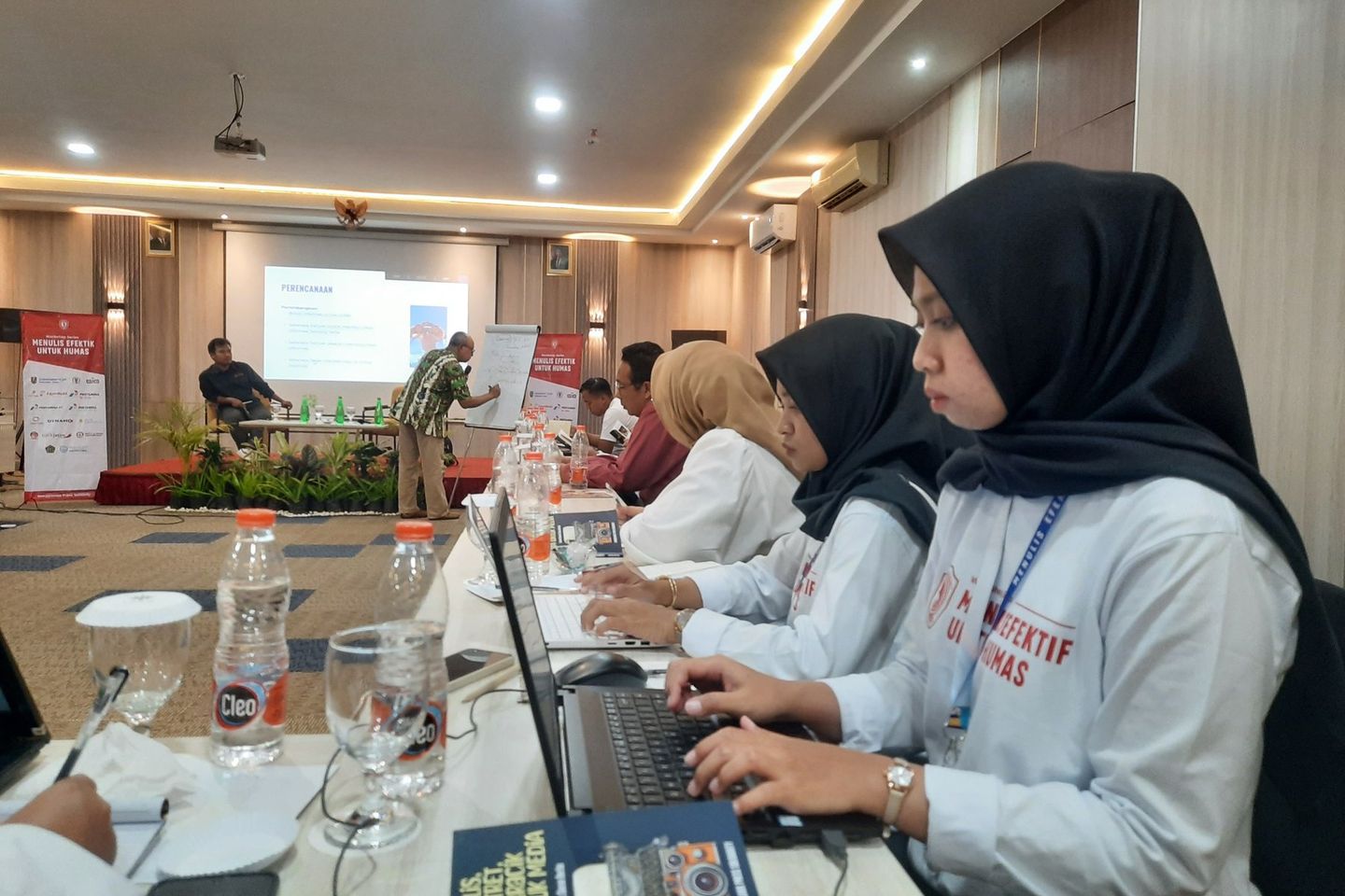 Tak Andalkan AI, Humas Dituntut Kreatif Buat Rilis Menarik Bernilai Berita 