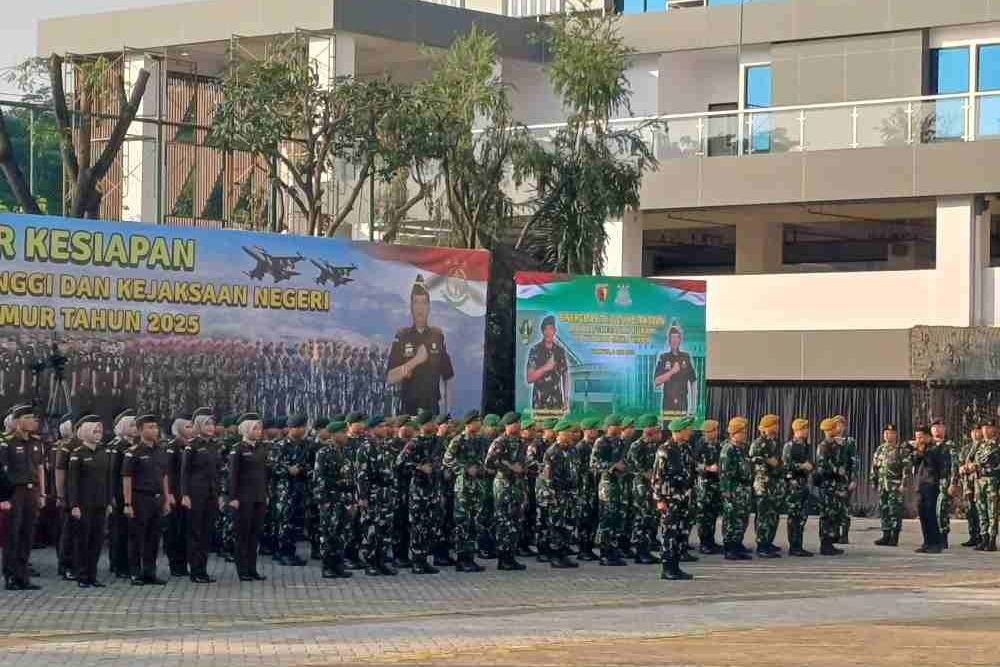 Personel TNI Bakal Ikut Jaga Kejaksaan se-Jatim, Ada Apa?