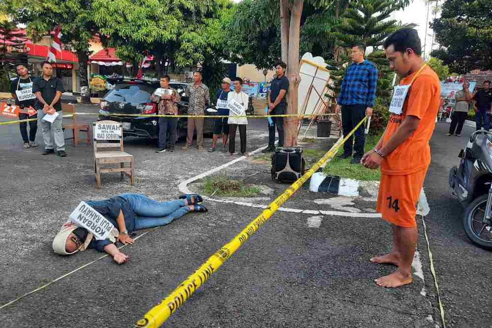 Rekonstruksi Pembunuhan di Tuban Peragakan Cekcok Hingga Kontak Fisik