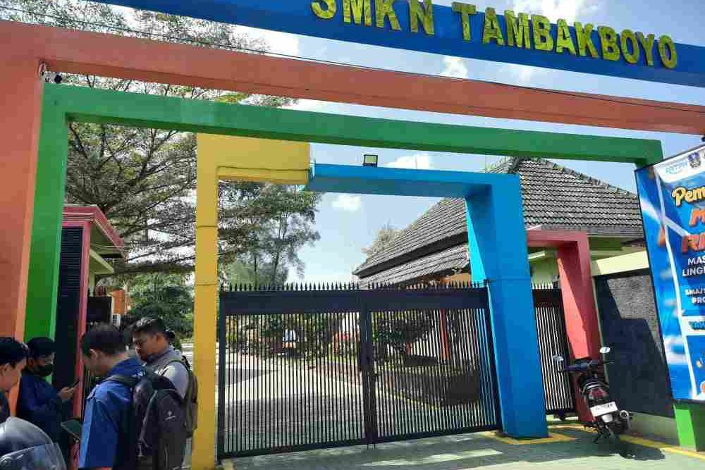 Viral Temuan Belatung di MBG, SMKN 1 Tuban Klarifikasi ke Siswa