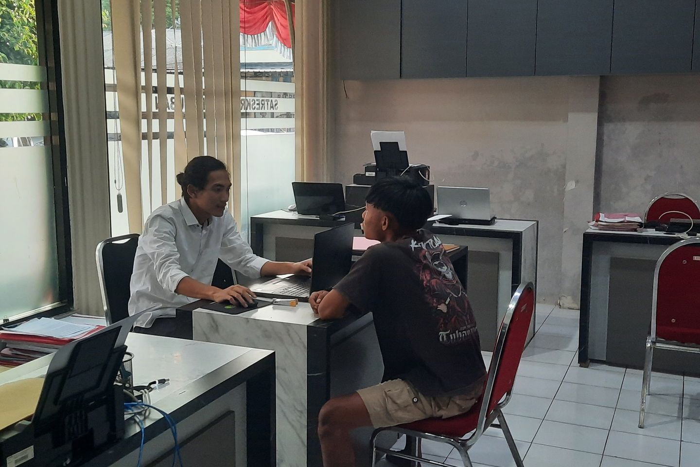 Gegara Uang Kembalian, Pemuda Ini Tega Aniaya Ibu Kandung