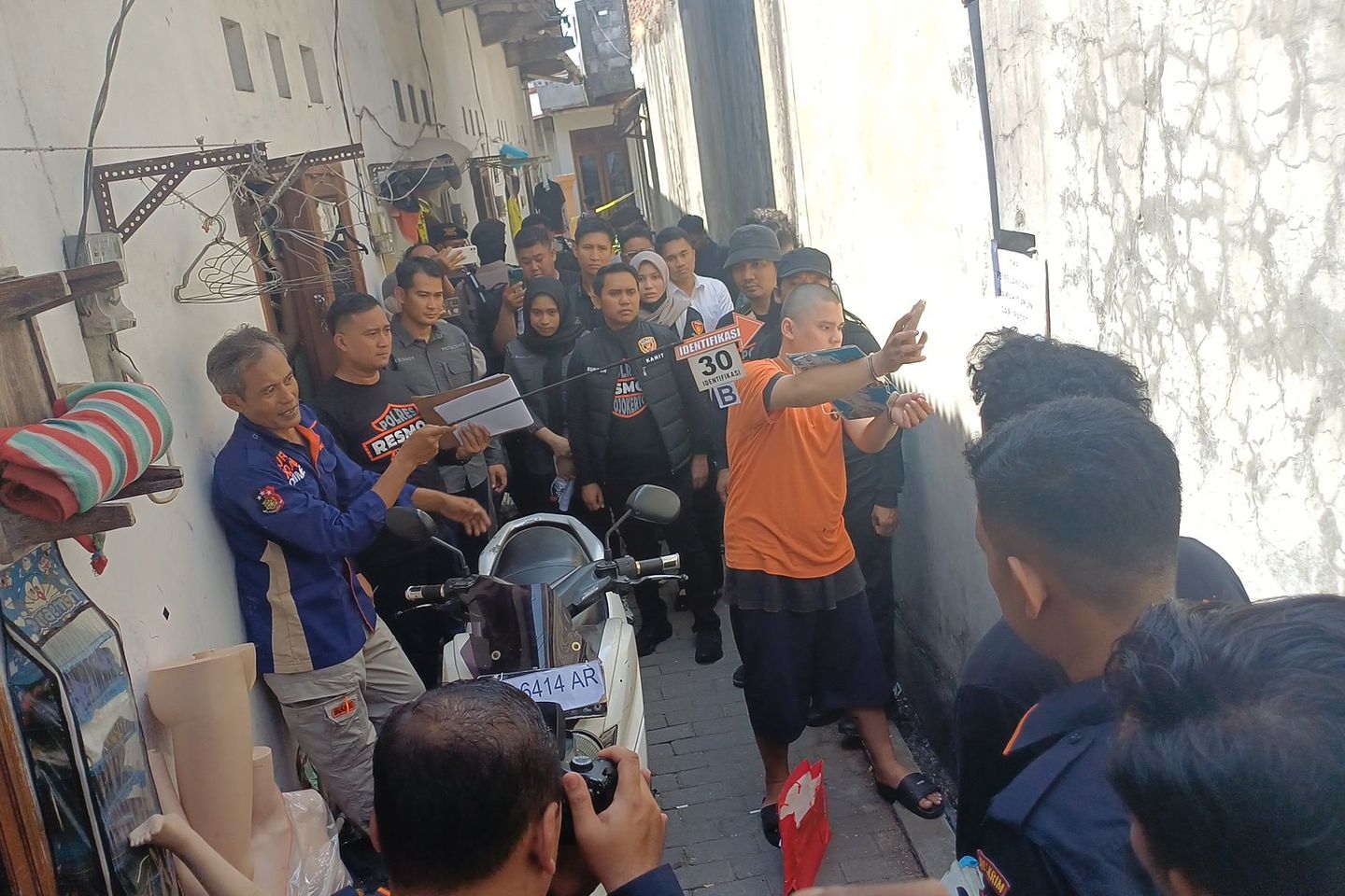 Polres Mojokerto Gelar Rekonstruksi Pembunuhan dan Mutilasi di Rumah Kos Surabaya