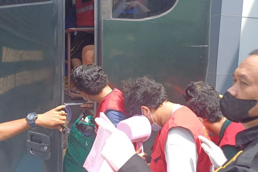 Terkendala Administrasi, Sidang Kasus Pesta Seks Komunitas Gay Ditunda