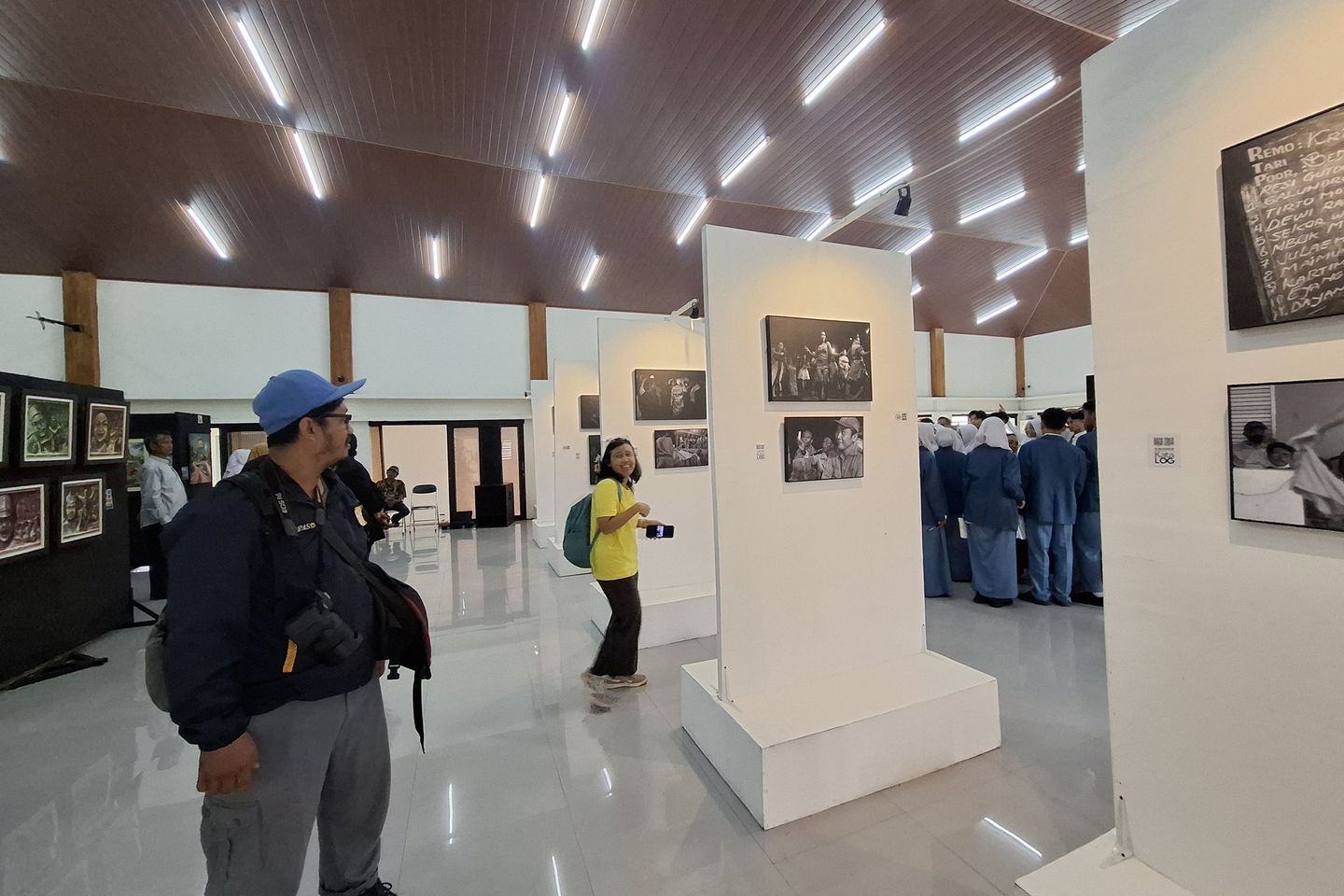 Jurnalis Foto Angkat Sisi Lain Ludruk dalam Pameran Kolaboratif