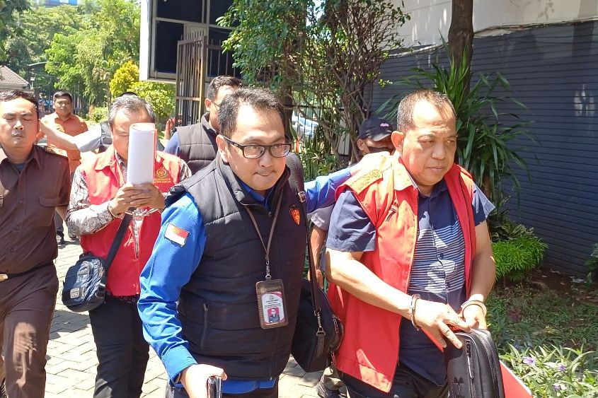 Kejati Tetapkan Tiga Tersangka Kasus Pungli Perizinan di ESDM Jatim
