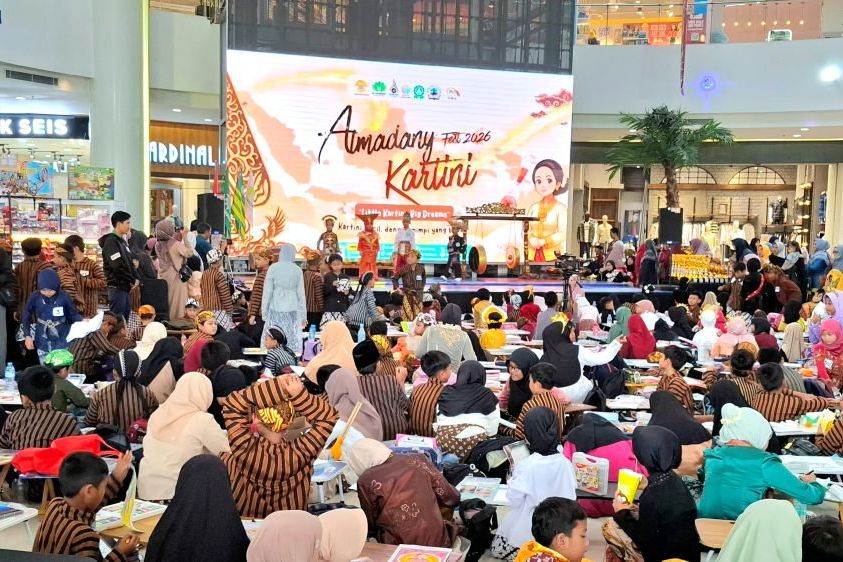 Tanamkan Semangat Kartini, SD Almadany Gelar Edukasi di Ruang Publik