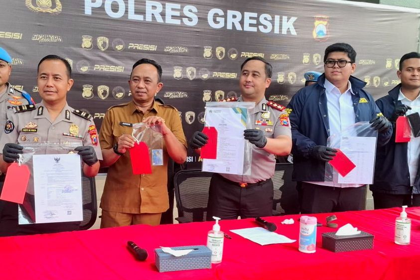 Pemalsu SK Pengangkatan ASN Pemkab Gresik Ditangkap di Kalteng