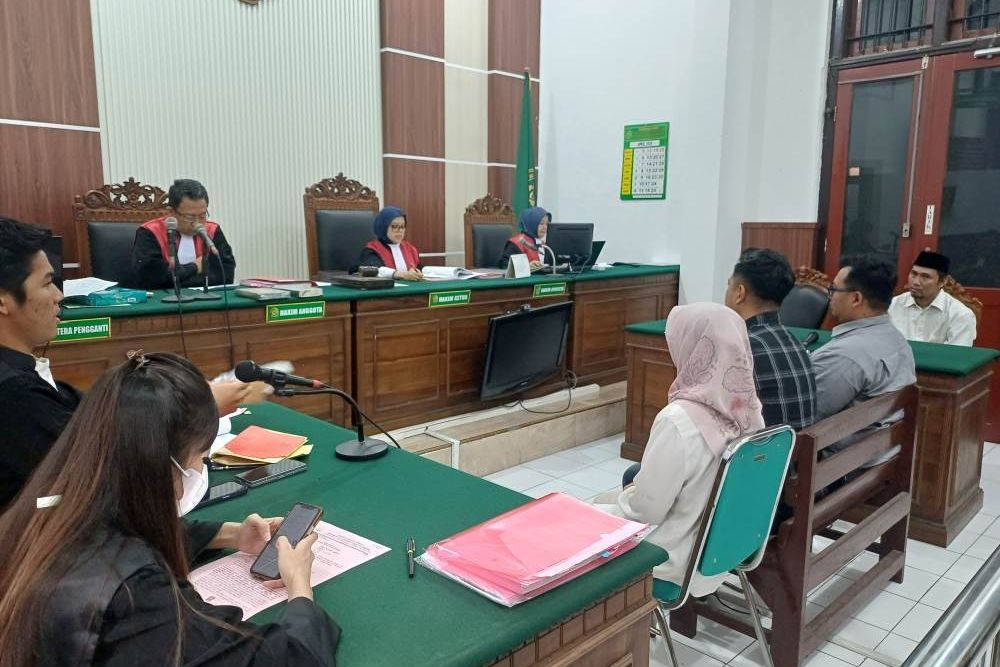 Penadah Motor Kredit Macet di Surabaya Jalani Sidang Perdana