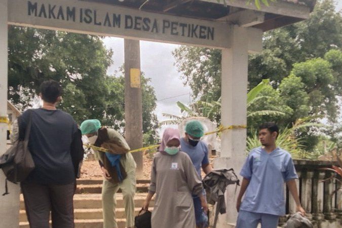 Diduga Jadi Korban Pembunuhan, Makam Remaja Driyorejo Gresik Korban Laka Dibongkar