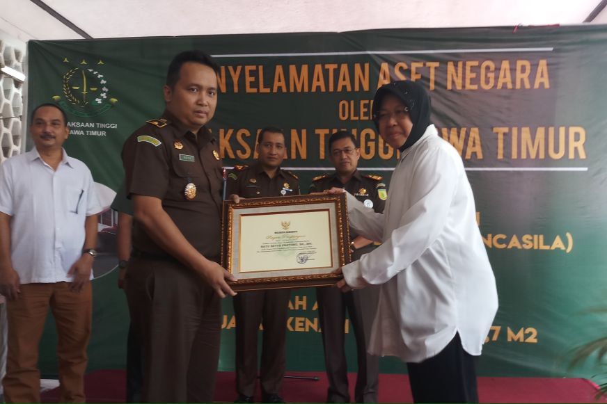 Aset Bersejarah Diselamatkan, Kejati Diserahkan Pemkot Surabaya