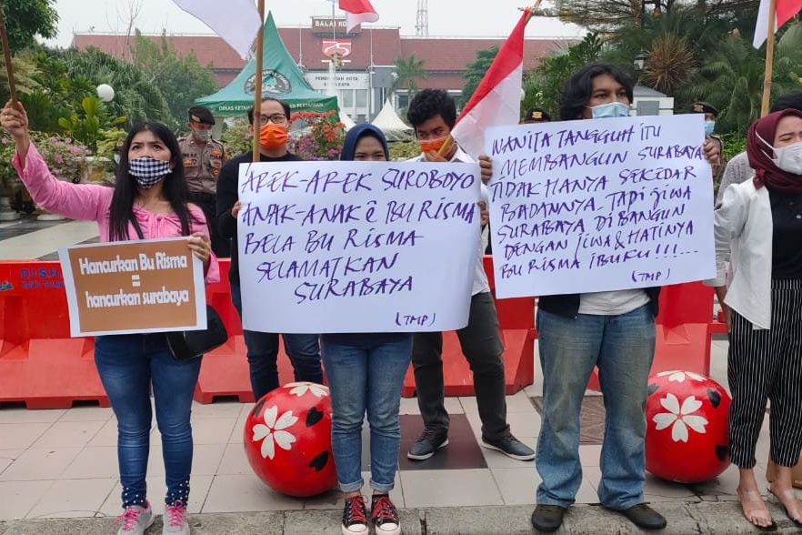 Aksi Warga Bela Risma Terus Bergulir di Kota Surabaya